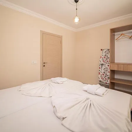 Comfortable With Balcony In Apartamento