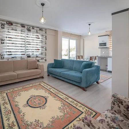 Comfortable With Balcony In